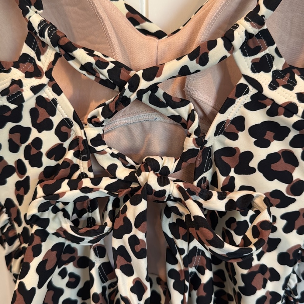 Kona Sol •  Leopard Print One Piece Swimsuit • Size Large - Picture 4 of 8